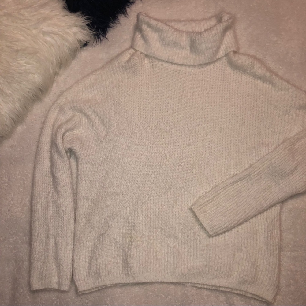 Cowl/Turtle Neck Fluffy Knit Sweater!